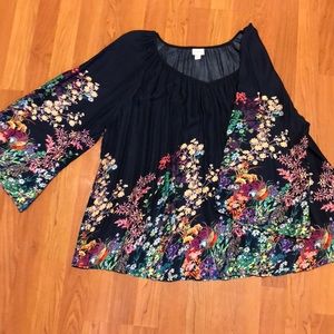 NEVER WORN plus size floral top
